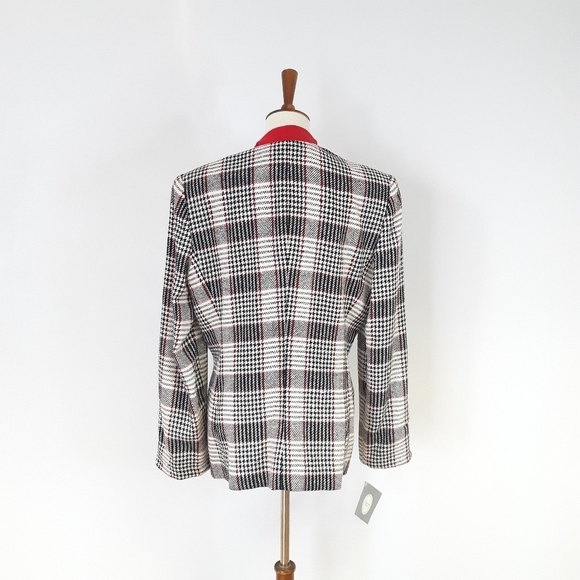 Dior | Silk Houndstooth Plaid Single Breasted Jacket with Removable Collar - Picture 3 of 8